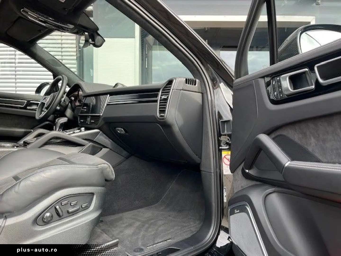 PORSCHE Cayenne GTS MATRIX HUD BURMESTER PANORAMA AHK