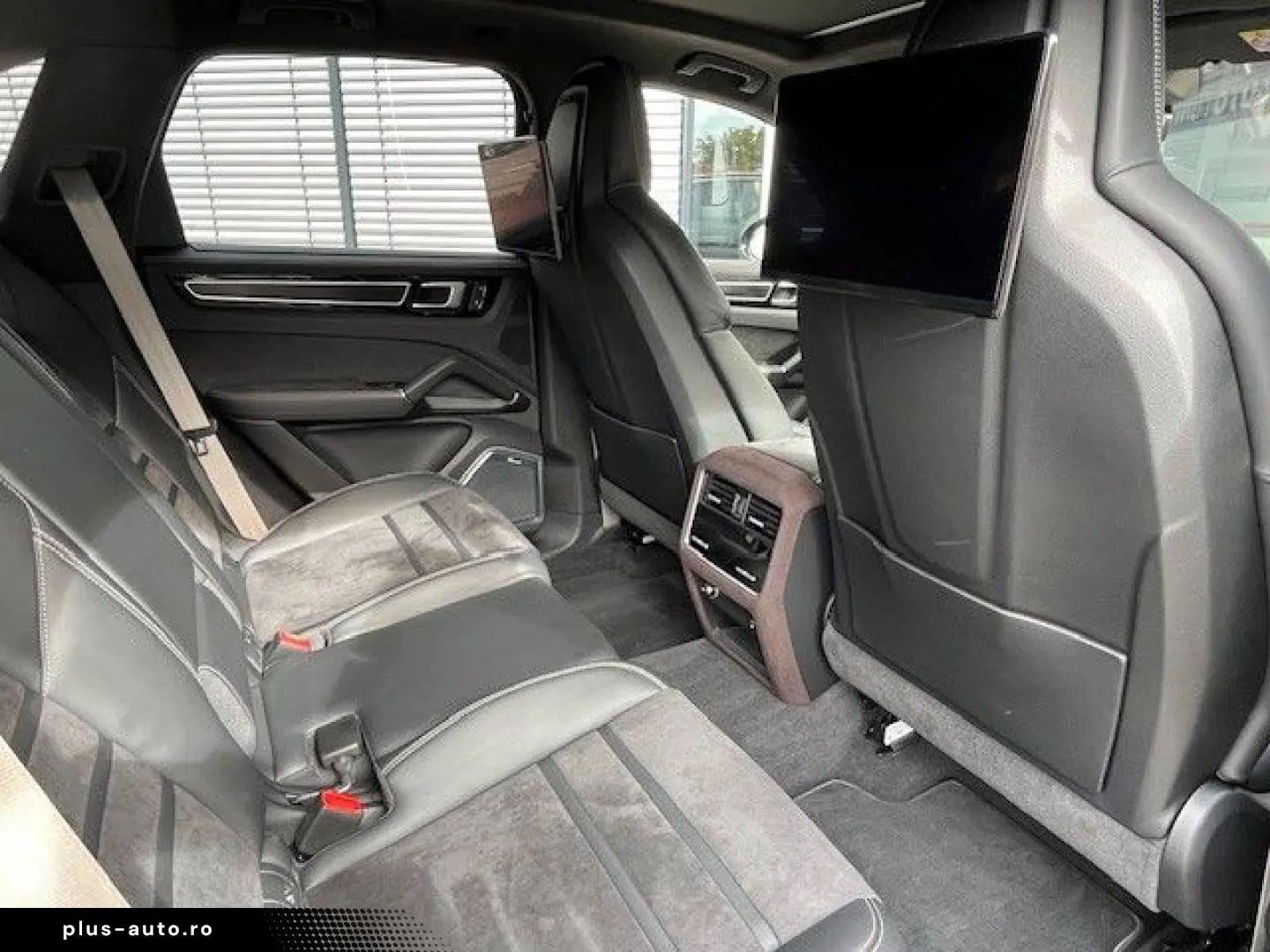 PORSCHE Cayenne GTS MATRIX HUD BURMESTER PANORAMA AHK