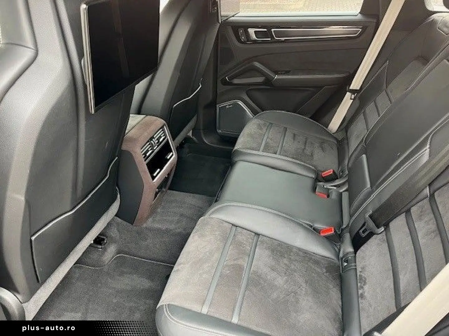 PORSCHE Cayenne GTS MATRIX HUD BURMESTER PANORAMA AHK