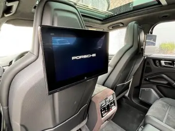PORSCHE Cayenne GTS MATRIX HUD BURMESTER PANORAMA AHK