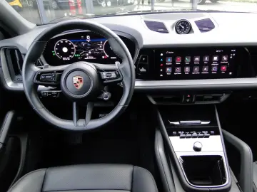 PORSCHE Cayenne Coupe