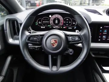 PORSCHE Cayenne Coupe