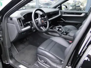 PORSCHE Cayenne Coupe