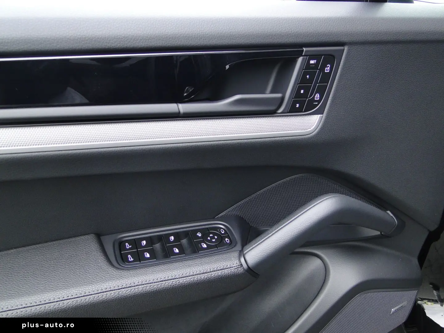 PORSCHE Cayenne Coupe