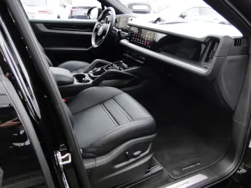 PORSCHE Cayenne Coupe