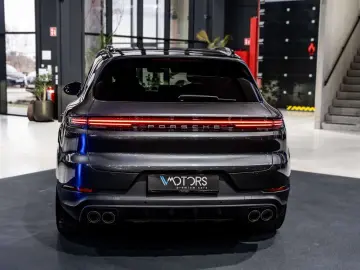 PORSCHE Cayenne E-Hybrid - Bose - AHK - Pano - 360  - AC