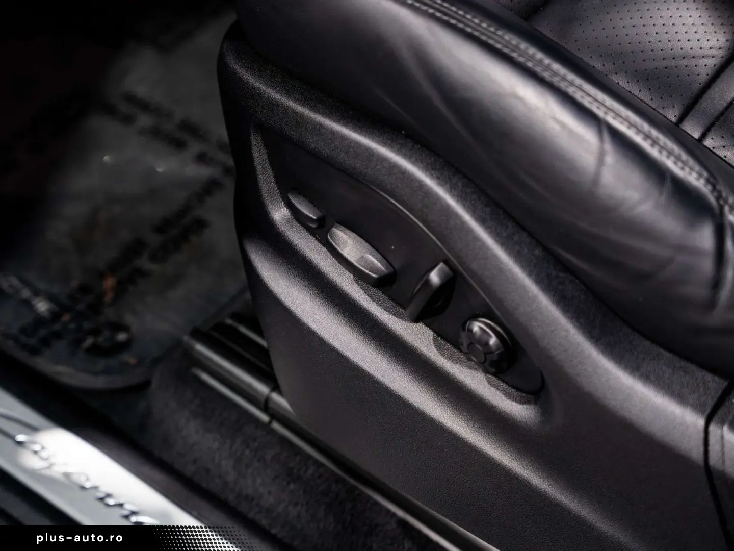 PORSCHE Cayenne E-Hybrid - Bose - AHK - Pano - 360  - AC