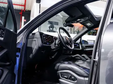 PORSCHE Cayenne E-Hybrid - Bose - AHK - Pano - 360  - AC