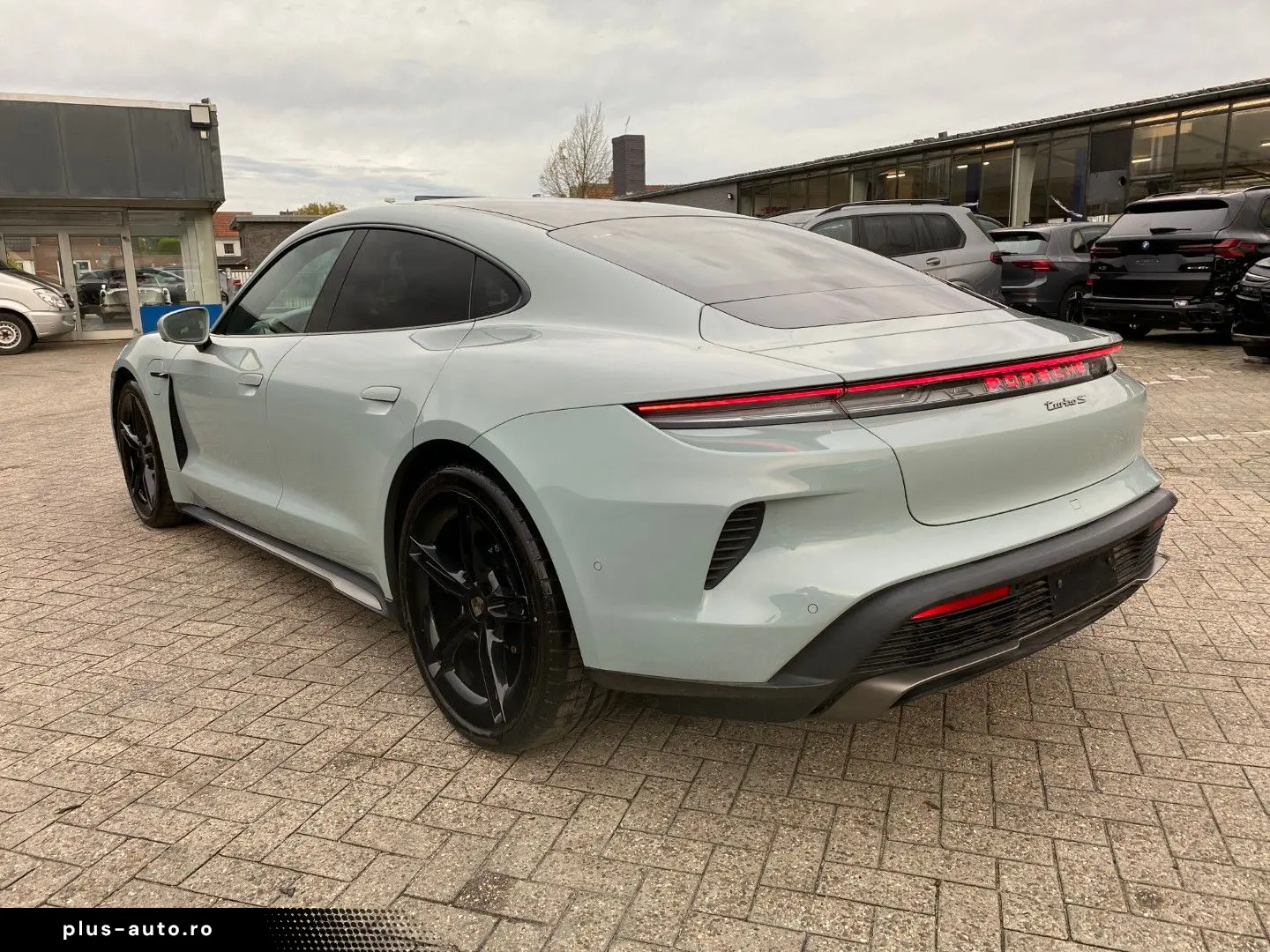 PORSCHE Taycan Turbo S Keramik Pano HUD Chrono 360 Bose