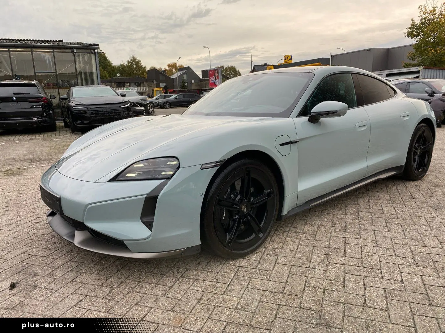 PORSCHE Taycan Turbo S Keramik Pano HUD Chrono 360 Bose