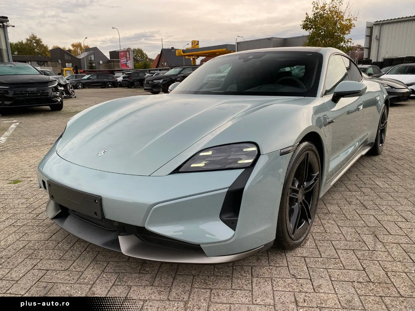 PORSCHE Taycan Turbo S Keramik Pano HUD Chrono 360 Bose