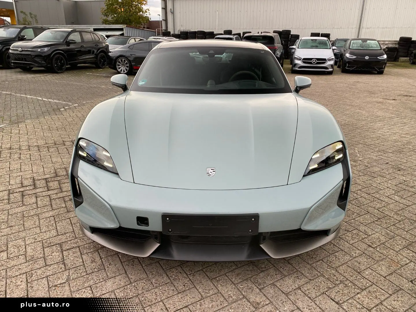 PORSCHE Taycan Turbo S Keramik Pano HUD Chrono 360 Bose