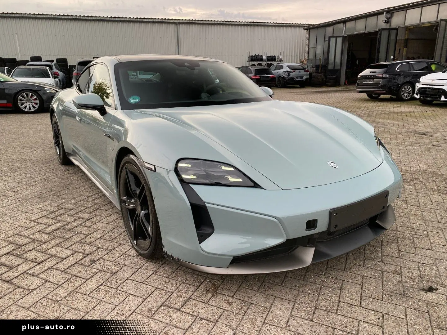 PORSCHE Taycan Turbo S Keramik Pano HUD Chrono 360 Bose