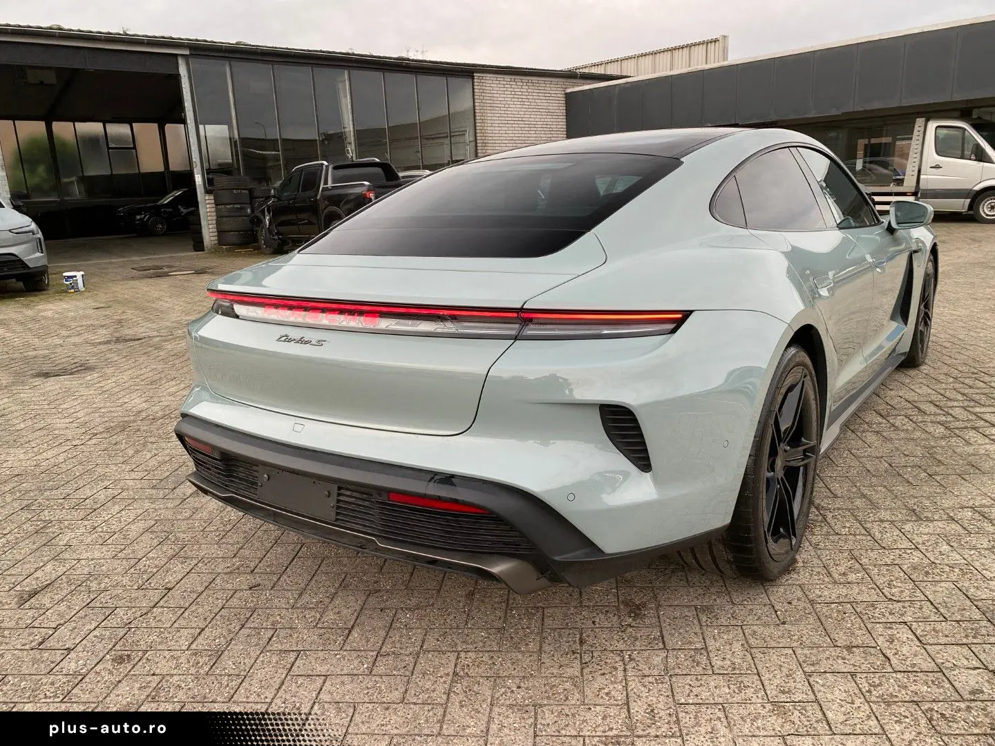 PORSCHE Taycan Turbo S Keramik Pano HUD Chrono 360 Bose