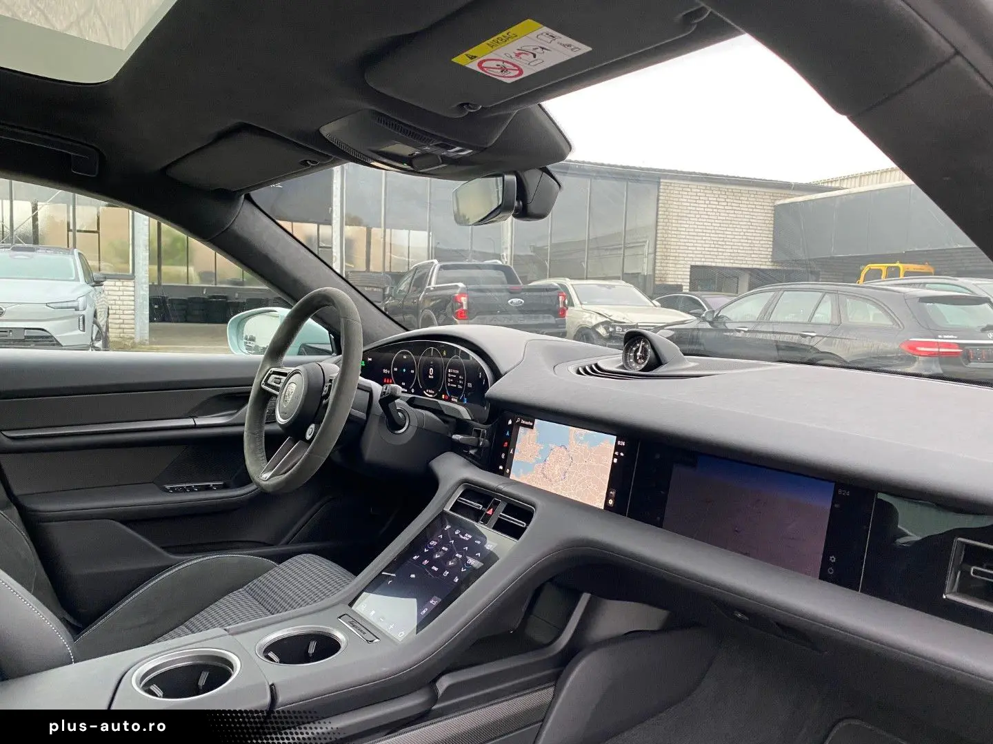 PORSCHE Taycan Turbo S Keramik Pano HUD Chrono 360 Bose