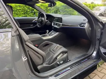 BMW M4 Coupe xDrive Competition  50 Jahre Edition