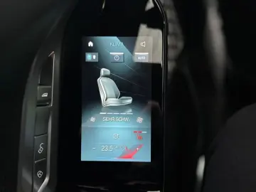 BMW M760e xDrive Fond Enter B&O SKY LOUNGE VOLLAUS