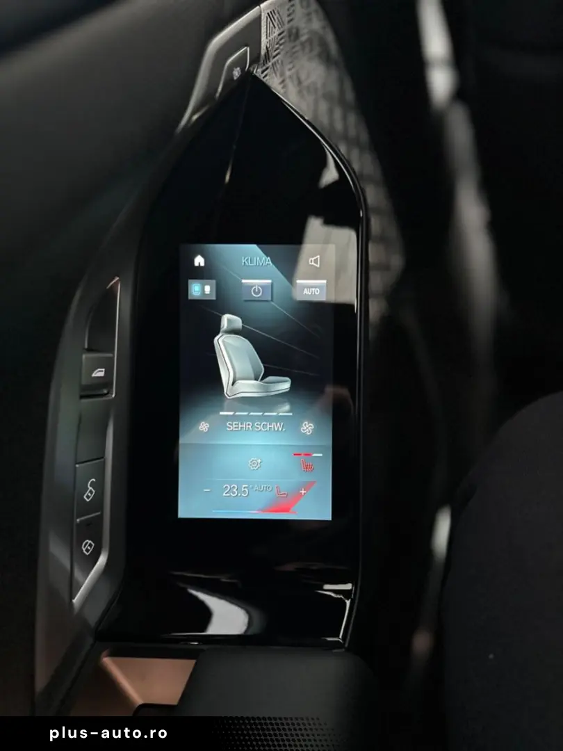 BMW M760e xDrive Fond Enter B&O SKY LOUNGE VOLLAUS