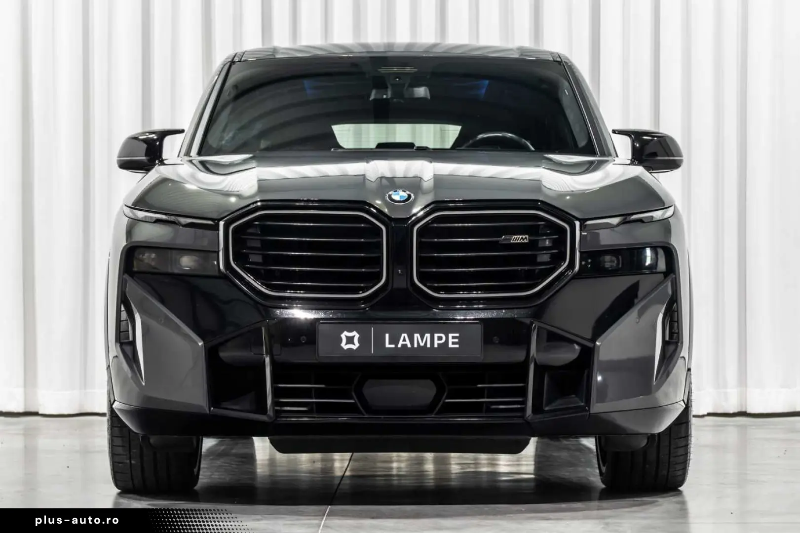 BMW XM Massage Trekhaak Bowers & Wilkins Active Stee