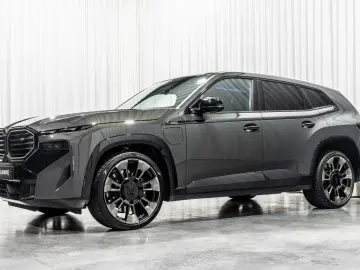 BMW XM Massage Trekhaak Bowers & Wilkins Active Stee