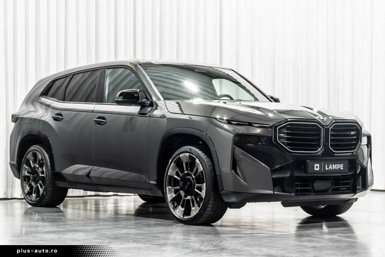 BMW XM Massage Trekhaak Bowers & Wilkins Active Stee