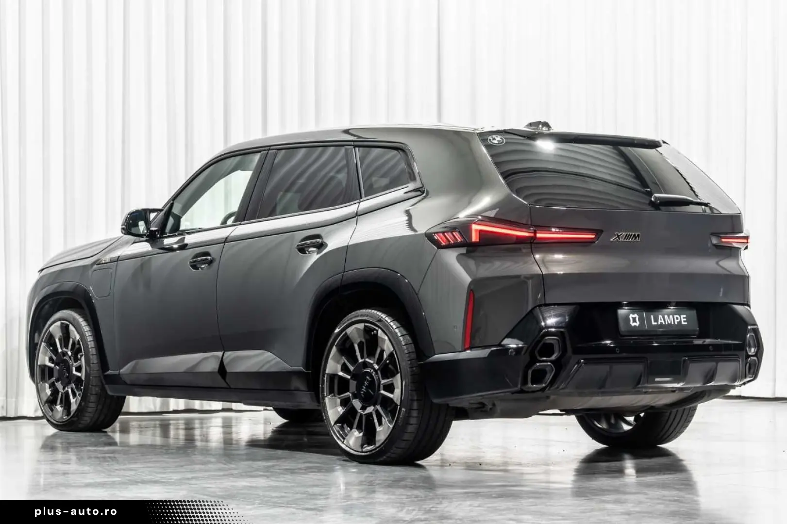 BMW XM Massage Trekhaak Bowers & Wilkins Active Stee