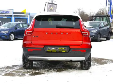 Volvo XC40 2.0 D3 AWD Geartronic Momentum Pro