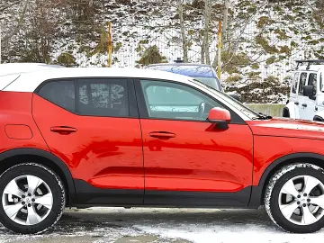 Volvo XC40 2.0 D3 AWD Geartronic Momentum Pro