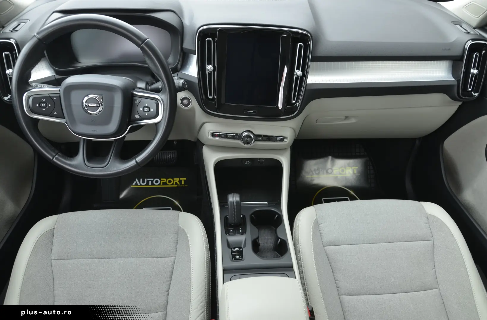 Volvo XC40 2.0 D3 AWD Geartronic Momentum Pro