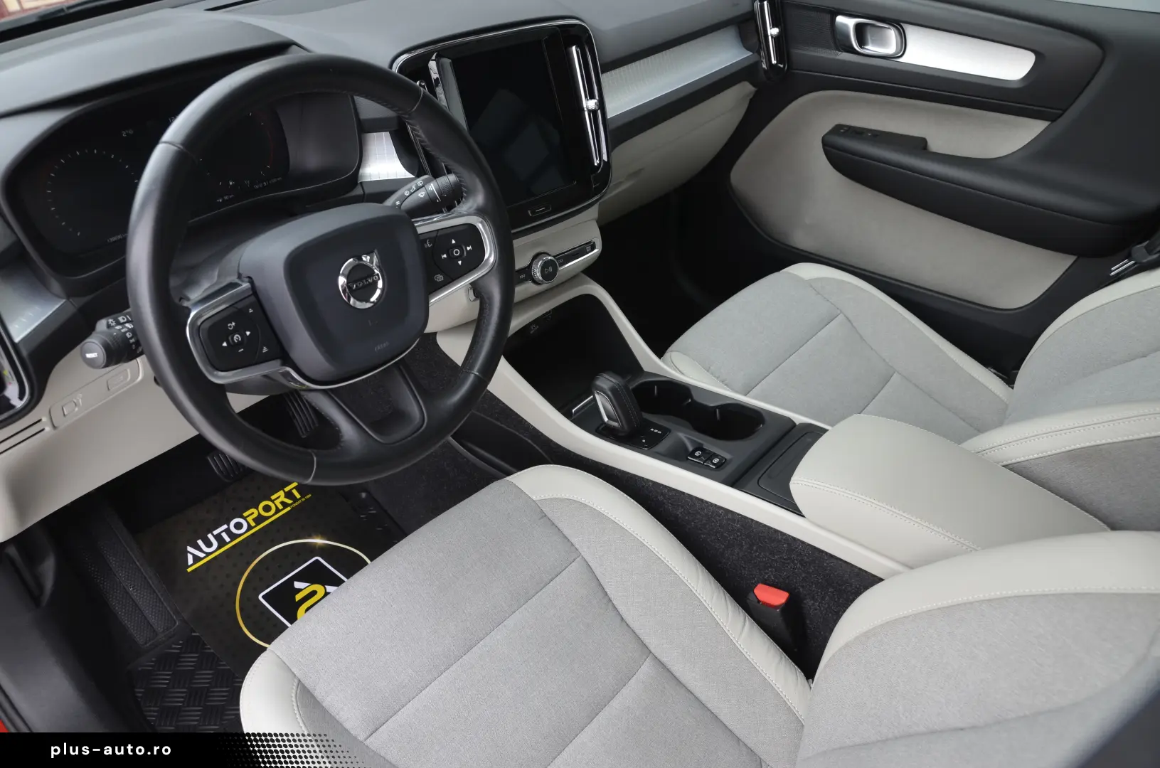 Volvo XC40 2.0 D3 AWD Geartronic Momentum Pro