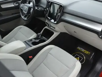 Volvo XC40 2.0 D3 AWD Geartronic Momentum Pro