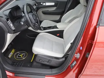 Volvo XC40 2.0 D3 AWD Geartronic Momentum Pro