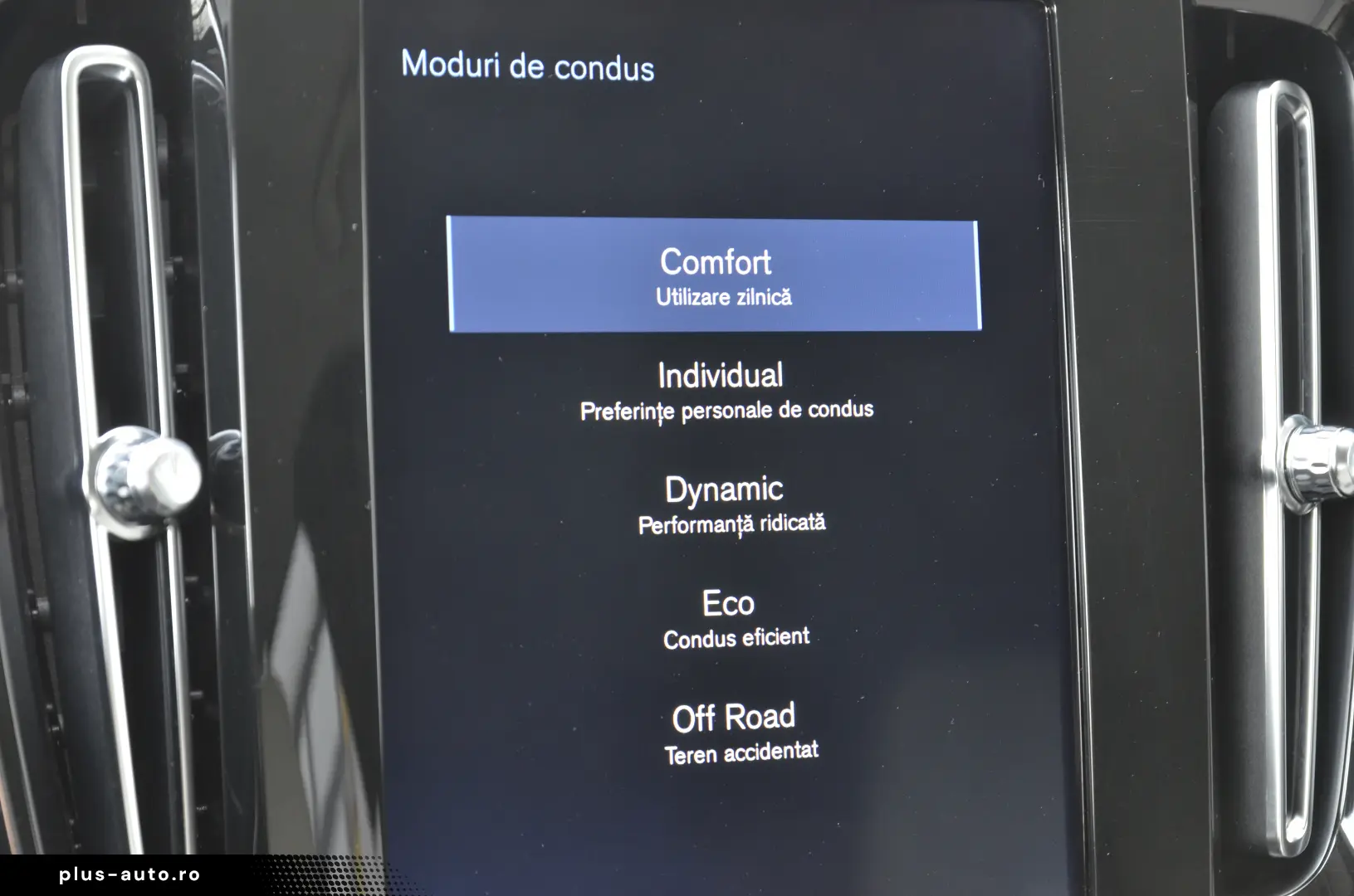 Volvo XC40 2.0 D3 AWD Geartronic Momentum Pro