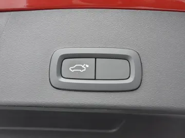 Volvo XC40 2.0 D3 AWD Geartronic Momentum Pro