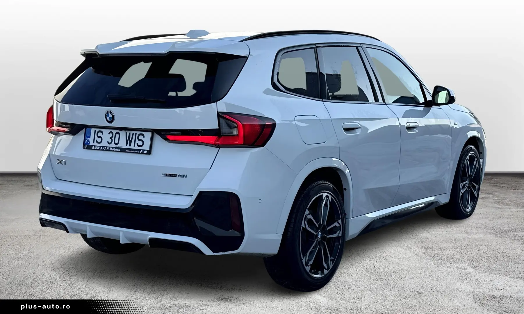 BMW X1 XDRIVE 1.8I - Panoramic - Masaj -Harman Kardon