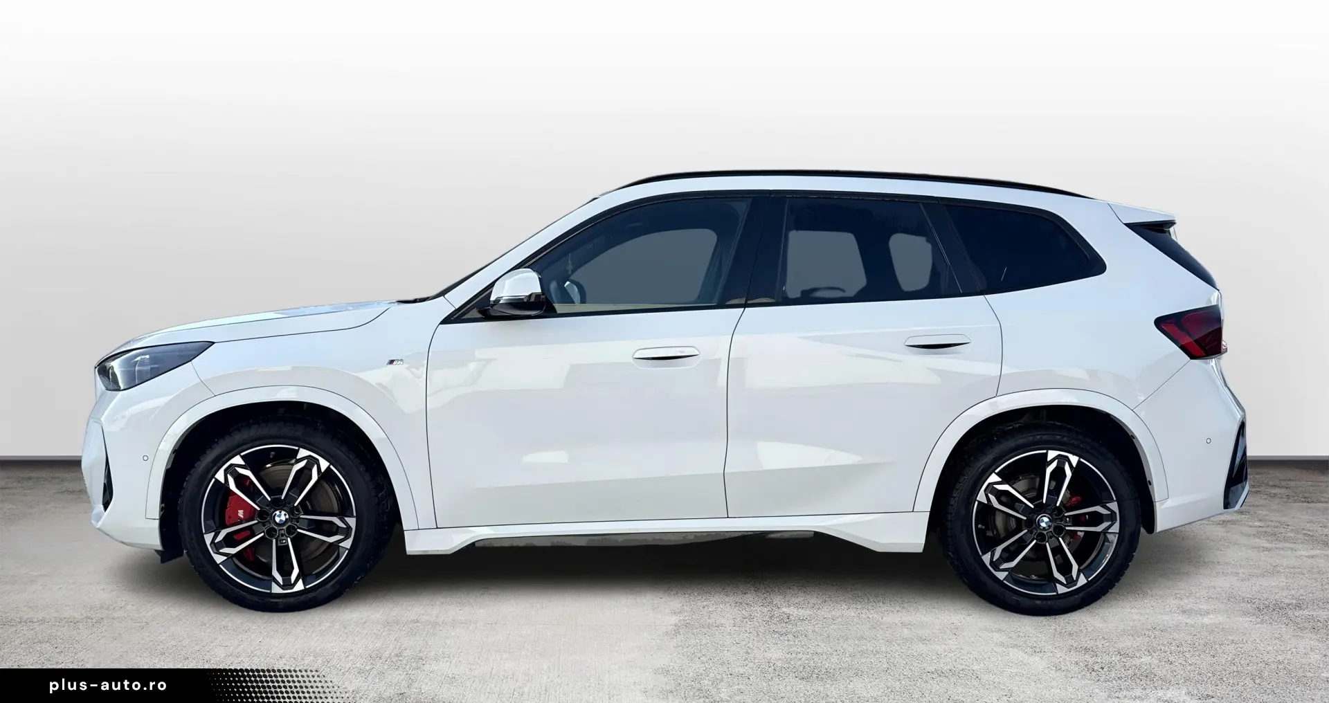 BMW X1 XDRIVE 1.8I - Panoramic - Masaj -Harman Kardon
