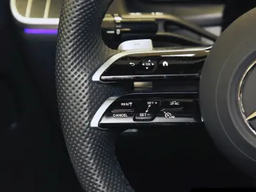 MERCEDES-BENZ GLC 200 4M Coupé AMG Night Pano 360  Distr AHK