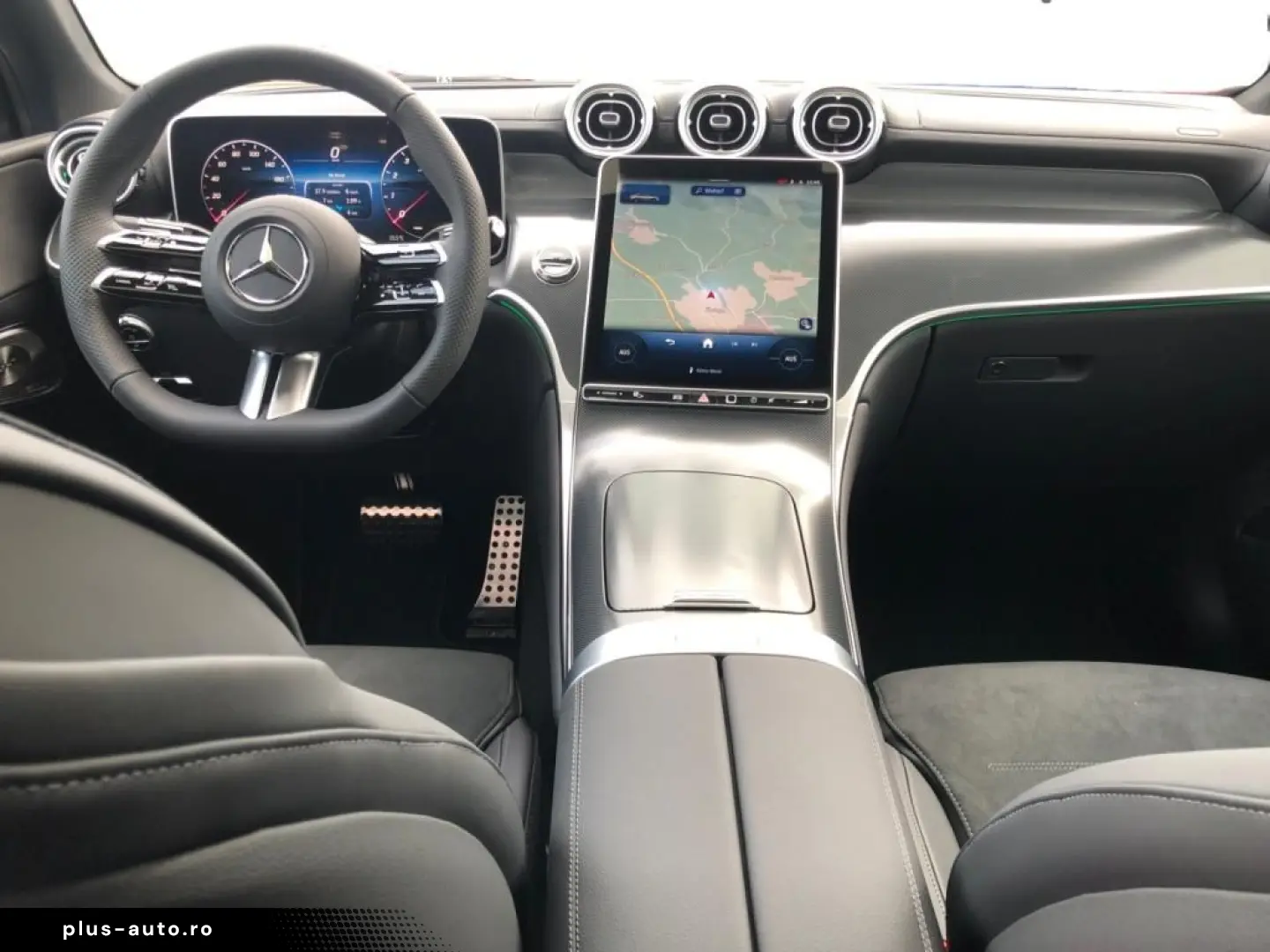 MERCEDES-BENZ GLC 300 4MATIC Coupe  AMGAdvancedPlus AHK Pano