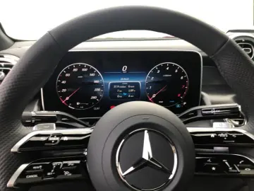MERCEDES-BENZ GLC 300 4MATIC Coupe  AMGAdvancedPlus AHK Pano