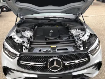 MERCEDES-BENZ GLC 300 4MATIC Coupe  AMGAdvancedPlus AHK Pano