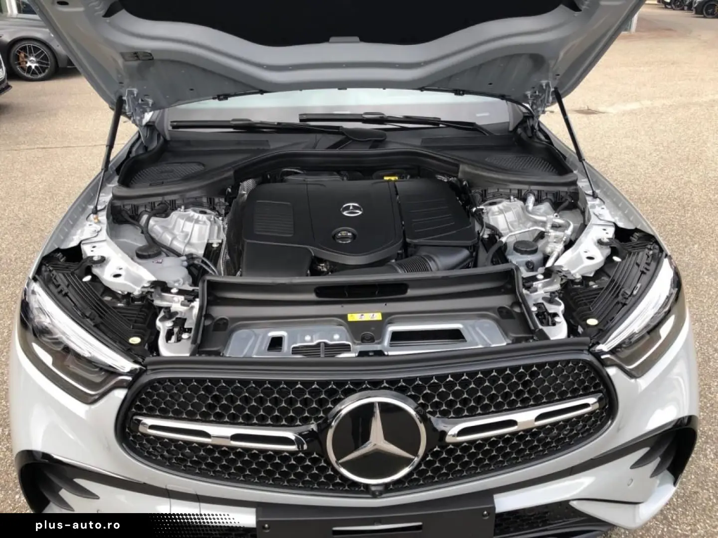 MERCEDES-BENZ GLC 300 4MATIC Coupe  AMGAdvancedPlus AHK Pano