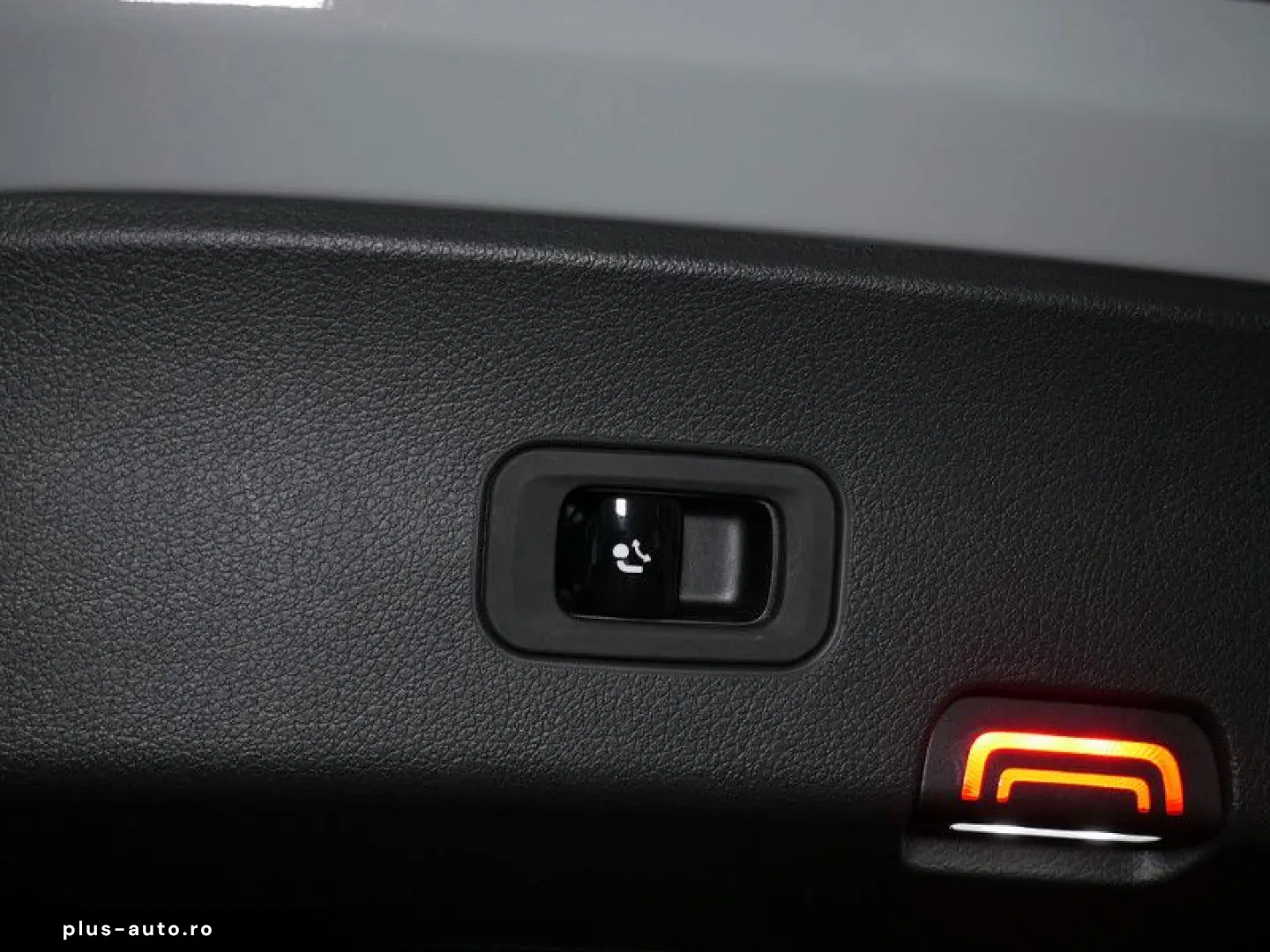 MERCEDES-BENZ GLC 300 d 4M Coupé   AMG BURM NIGHT MEMO 360