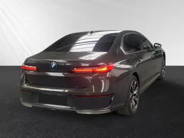 BMW 750e xDrive