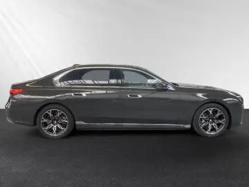 BMW 750e xDrive
