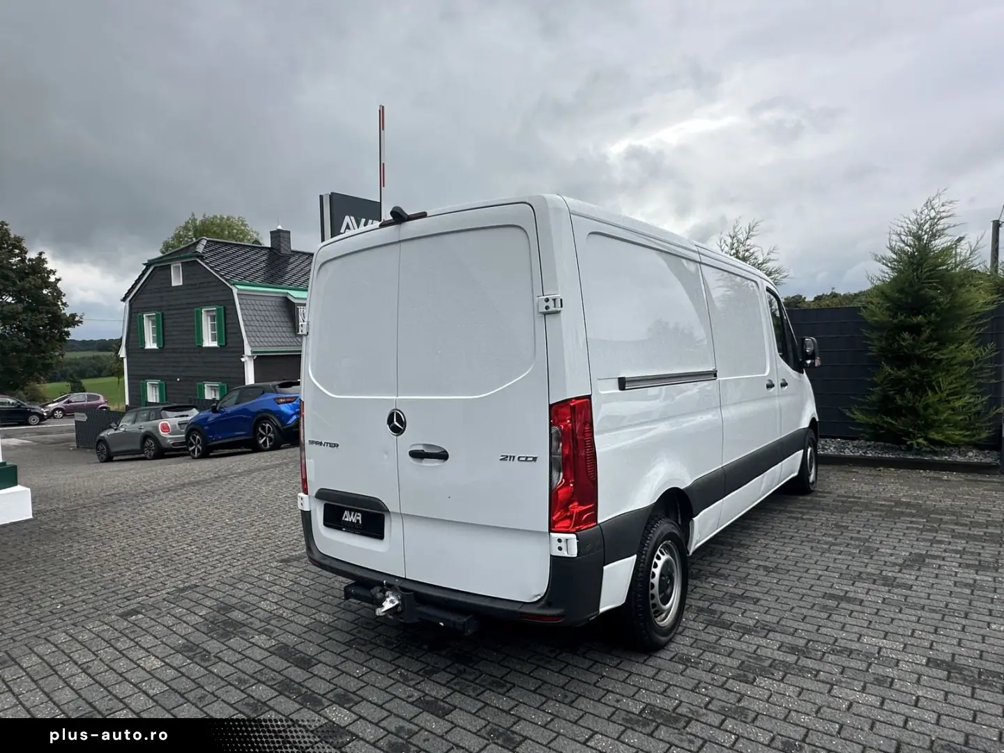 MERCEDES-BENZ Sprinter 211 CDI WORKER Plus L2 HECKTÜR 180