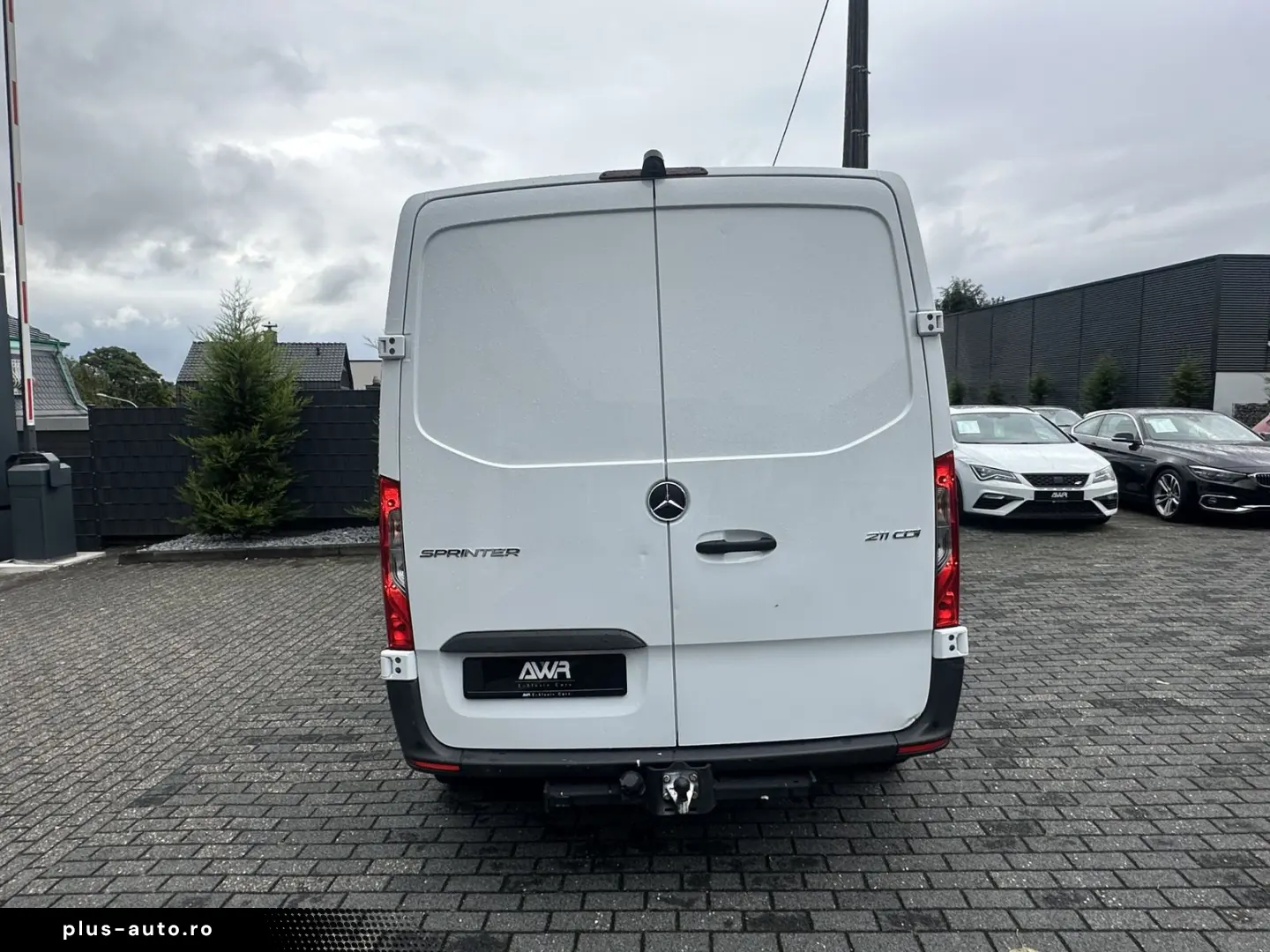 MERCEDES-BENZ Sprinter 211 CDI WORKER Plus L2 HECKTÜR 180
