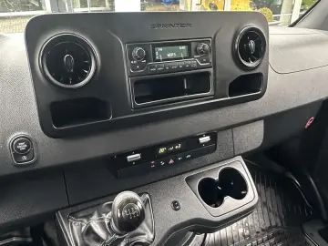 MERCEDES-BENZ Sprinter 211 CDI WORKER Plus L2 HECKTÜR 180