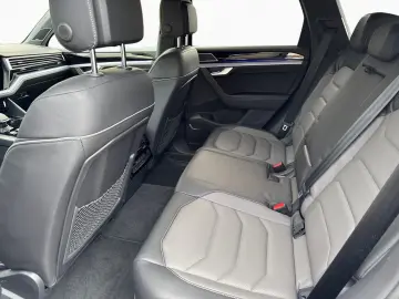 VW Touareg R-Line 3.0 TSI LUFT PANO AHK STANDHEIZUN