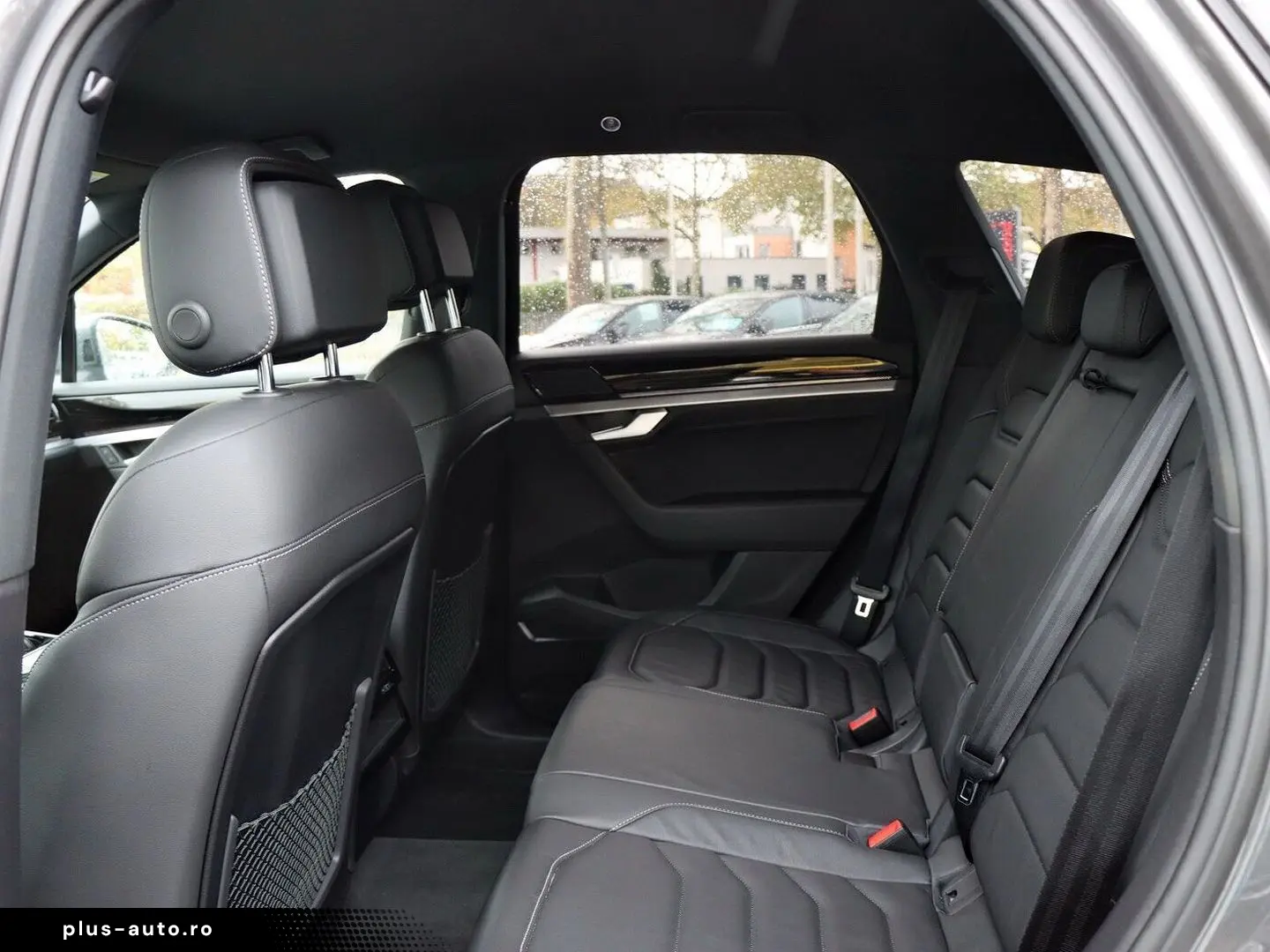 VW Touareg R-Line 3.0 V6 TSI 4MOTION LEDER AHK LUFT