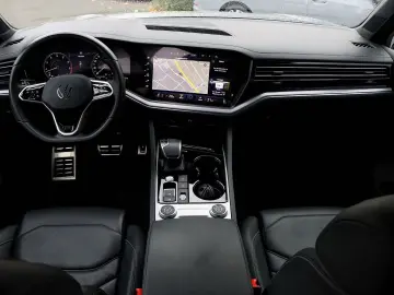 VW Touareg R-Line 3.0 V6 TSI 4MOTION LEDER AHK LUFT